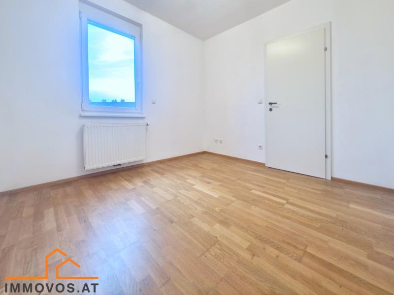 großzügige TERRASSENWOHNUNG mit PKW-Stellplatz / / 2700 Wiener Neustadt / Bild 9