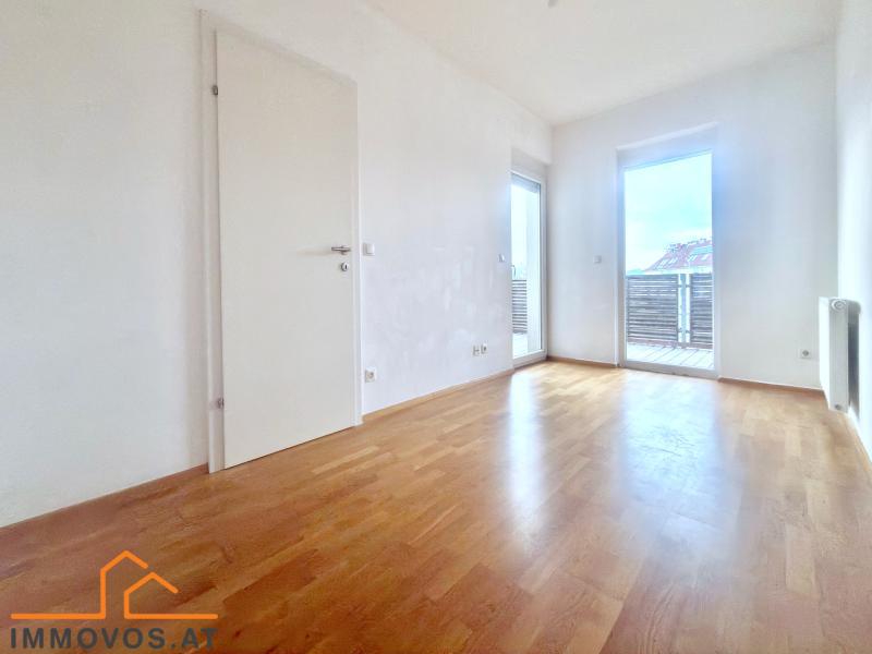 großzügige TERRASSENWOHNUNG mit PKW-Stellplatz / / 2700 Wiener Neustadt / Bild 8