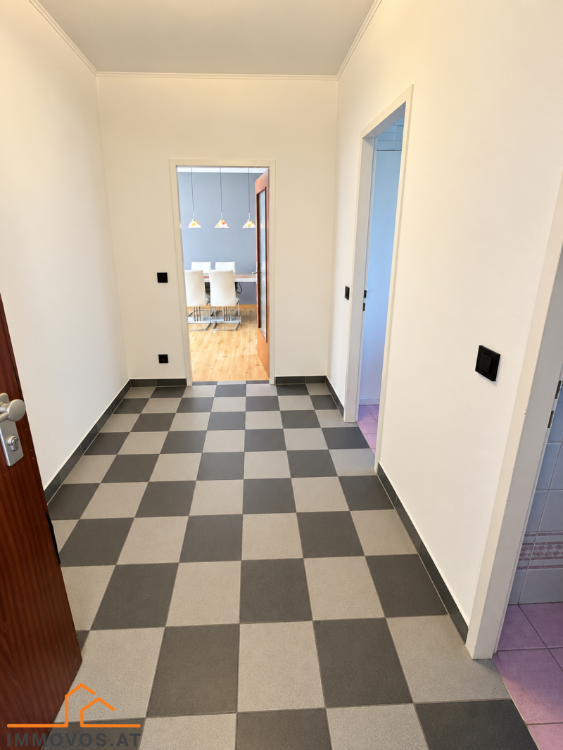 ++NEU++LICHTDURCHFLUTETE 3-ZIMMER-WOHNUNG MIT LOGGIA UND EIGENEM STELLPLATZ /  / 2353&nbsp;Guntramsdorf / Bild 2