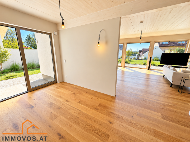**NEU**EXKLUSIVER GRIFFNER BUNGALOW MIT POOL AUF 1.329 m² GRUNDSTÜCK OPTIONAL ZUSÄTZLICHES GÄSTEHAUS ! / / 2472 Prellenkirchen / Bild 2