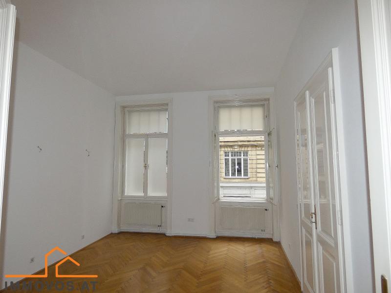 Zimmer in Straßenlage.jpg